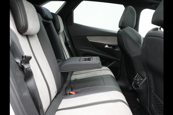Peugeot 3008 225 GT Plug In Hybrid 225pk PHEV | Panodak | Adaptive Cruise | 360 Camera | Alcantara Sportstoelen Massage & Ventilatie | Navigatie | Apple Carplay | Blis | Keyless | Virtual | DAB | Park Assist | Sfeerverlichting |