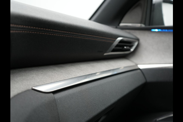 Peugeot 3008 225 GT Plug In Hybrid 225pk PHEV | Panodak | Adaptive Cruise | 360 Camera | Alcantara Sportstoelen Massage & Ventilatie | Navigatie | Apple Carplay | Blis | Keyless | Virtual | DAB | Park Assist | Sfeerverlichting |