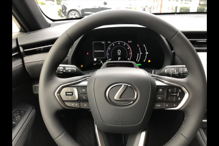 Lexus LBX 1.5 Comfort & Safety Pack | Dodehoekherkenning, Parkeersensoren, Keyless, Stoelverwarming