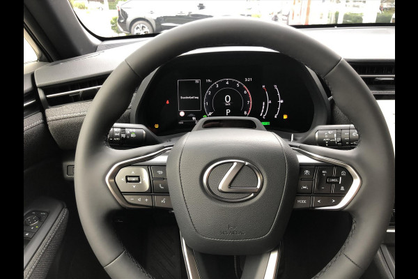 Lexus LBX 1.5 Comfort & Safety Pack | Dodehoekherkenning, Parkeersensoren, Keyless, Stoelverwarming