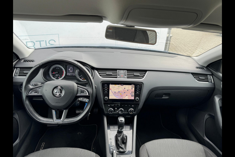 Škoda Octavia Combi 1.4 TSI Greentech Ambition Business TREKHAAK | NAVI | AUTOMAAT