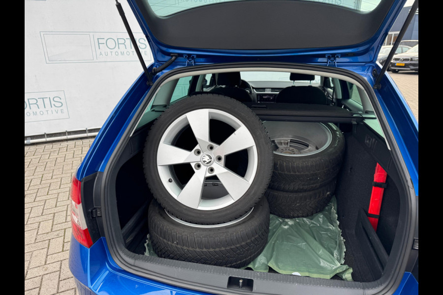 Škoda Octavia Combi 1.4 TSI Greentech Ambition Business TREKHAAK | NAVI | AUTOMAAT