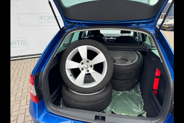 Škoda Octavia Combi 1.4 TSI Greentech Ambition Business TREKHAAK | NAVI | AUTOMAAT