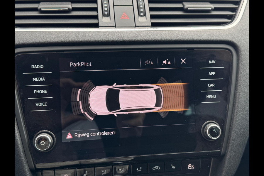 Škoda Octavia Combi 1.4 TSI Greentech Ambition Business TREKHAAK | NAVI | AUTOMAAT