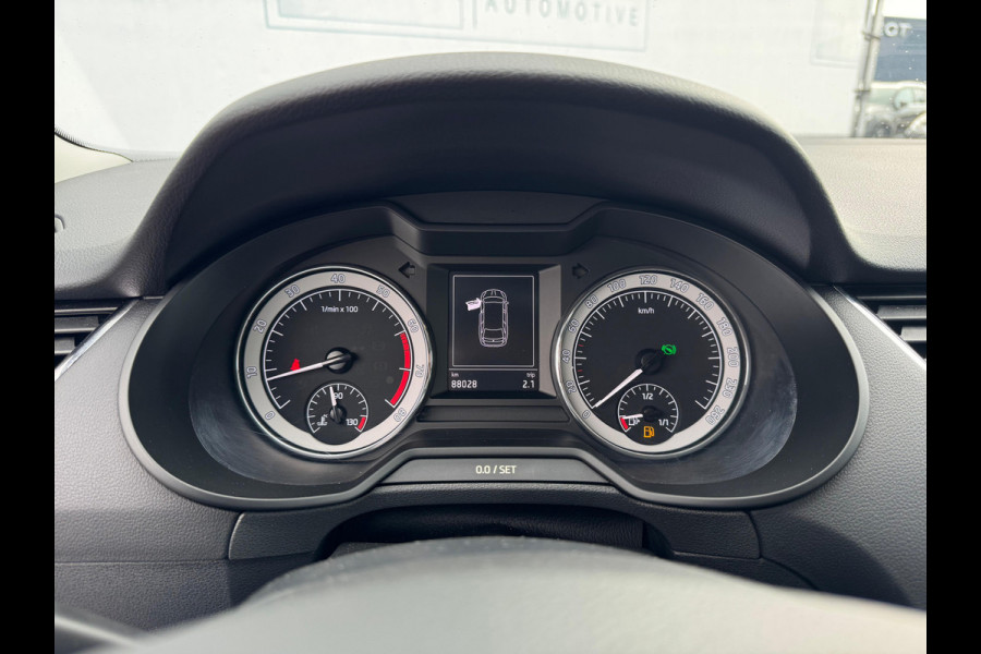 Škoda Octavia Combi 1.4 TSI Greentech Ambition Business TREKHAAK | NAVI | AUTOMAAT