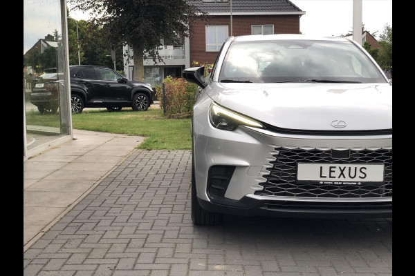 Lexus LBX 1.5 Comfort & Safety Pack | Dodehoekherkenning, Parkeersensoren, Keyless, Stoelverwarming