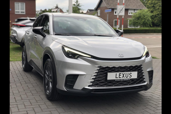 Lexus LBX 1.5 Comfort & Safety Pack | Dodehoekherkenning, Parkeersensoren, Keyless, Stoelverwarming