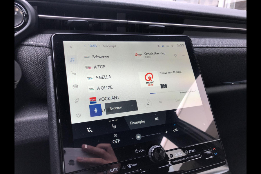 Lexus LBX 1.5 Comfort & Safety Pack | Dodehoekherkenning, Parkeersensoren, Keyless, Stoelverwarming