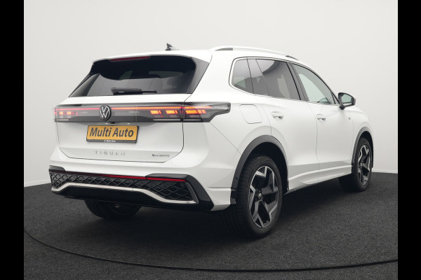 Volkswagen Tiguan eHybrid R-Line Edition Plug In Hybrid 204pk Dealer O.H PHEV | Adaptive Cruise | 360 Camera | IQ Light | Alcantara Sportstoelen Massage | Apple Carplay | Travel Assist | Keyless | Sfeerverlichting | Navigatie | Virtual | DAB |