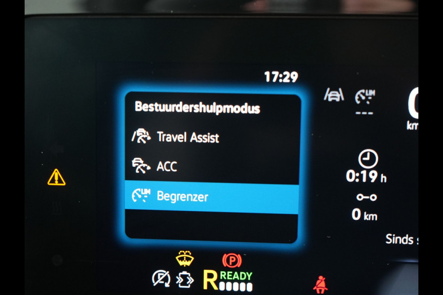 Volkswagen Tiguan eHybrid R-Line Edition Plug In Hybrid 204pk Dealer O.H PHEV | Adaptive Cruise | 360 Camera | IQ Light | Alcantara Sportstoelen Massage | Apple Carplay | Travel Assist | Keyless | Sfeerverlichting | Navigatie | Virtual | DAB |