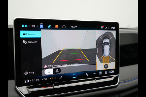 Volkswagen Tiguan eHybrid R-Line Edition Plug In Hybrid 204pk Dealer O.H PHEV | Adaptive Cruise | 360 Camera | IQ Light | Alcantara Sportstoelen Massage | Apple Carplay | Travel Assist | Keyless | Sfeerverlichting | Navigatie | Virtual | DAB |