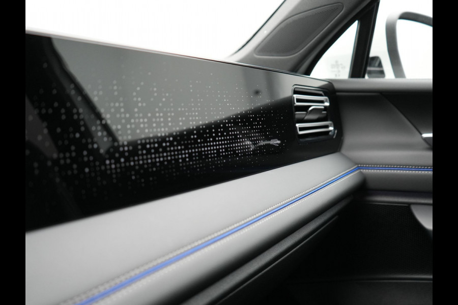 Volkswagen Tiguan eHybrid R-Line Edition Plug In Hybrid 204pk Dealer O.H PHEV | Adaptive Cruise | 360 Camera | IQ Light | Alcantara Sportstoelen Massage | Apple Carplay | Travel Assist | Keyless | Sfeerverlichting | Navigatie | Virtual | DAB |
