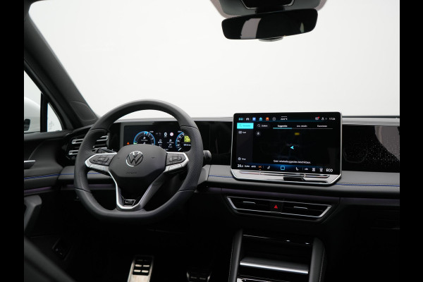 Volkswagen Tiguan eHybrid R-Line Edition Plug In Hybrid 204pk Dealer O.H PHEV | Adaptive Cruise | 360 Camera | IQ Light | Alcantara Sportstoelen Massage | Apple Carplay | Travel Assist | Keyless | Sfeerverlichting | Navigatie | Virtual | DAB |