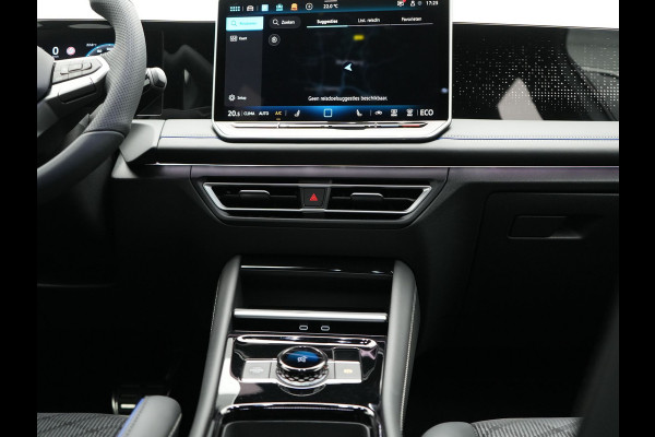 Volkswagen Tiguan eHybrid R-Line Edition Plug In Hybrid 204pk Dealer O.H PHEV | Adaptive Cruise | 360 Camera | IQ Light | Alcantara Sportstoelen Massage | Apple Carplay | Travel Assist | Keyless | Sfeerverlichting | Navigatie | Virtual | DAB |