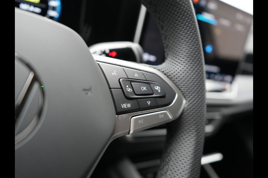 Volkswagen Tiguan eHybrid R-Line Edition Plug In Hybrid 204pk Dealer O.H PHEV | Adaptive Cruise | 360 Camera | IQ Light | Alcantara Sportstoelen Massage | Apple Carplay | Travel Assist | Keyless | Sfeerverlichting | Navigatie | Virtual | DAB |