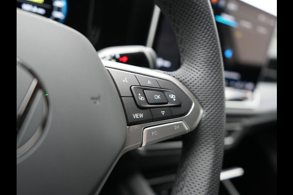 Volkswagen Tiguan eHybrid R-Line Edition Plug In Hybrid 204pk Dealer O.H PHEV | Adaptive Cruise | 360 Camera | IQ Light | Alcantara Sportstoelen Massage | Apple Carplay | Travel Assist | Keyless | Sfeerverlichting | Navigatie | Virtual | DAB |