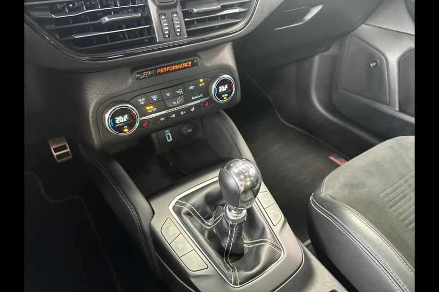 Ford Focus 2.3 EcoBoost ST-3 Performance | Orange Fury | Pano | B&o | Alcantara | Dealeronderhouden | Full option