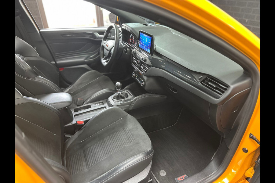 Ford Focus 2.3 EcoBoost ST-3 Performance | Orange Fury | Pano | B&o | Alcantara | Dealeronderhouden | Full option