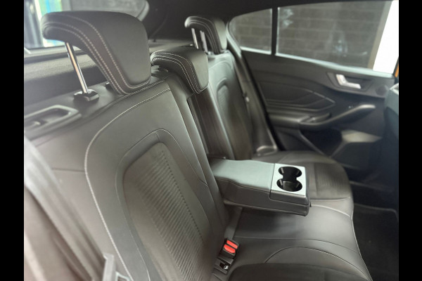 Ford Focus 2.3 EcoBoost ST-3 Performance | Orange Fury | Pano | B&o | Alcantara | Dealeronderhouden | Full option