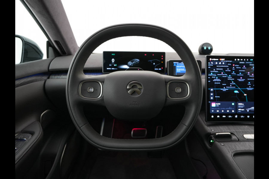 NIO eT7 100 kWh AWD (Rent-Battery)  [ 3-Fase ] (INCL-BTW) Aut. *PANO | HEAD-UP | LUXURY-LEATHER | FULL-LED | ADAPTIVE-CRUISE | MEMORY-PACK | KEYLESS | HEATED-COMFORTSEATS | TOPVIEW | AIR-SUSPENSION | AMBIENT LIGHT | TOWBAR | 20"ALU*