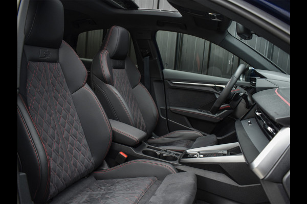 Audi A3 Limousine 35 TFSI S EDITION | NL-AUTO | PANORAMADAK | S-SEATS | B&O SOUND | LED | BLACK-OPTIC | ADAPTIVE CRUISE CONTROL