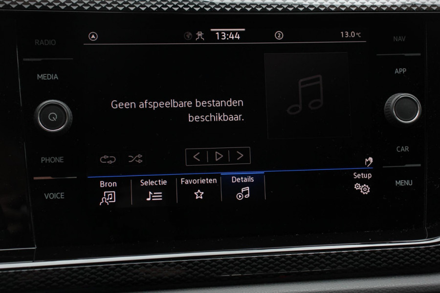 Volkswagen Taigo 1.0 TSI 110pk DSG Life | Navigatie | Apple Carplay/Android Auto Wireless | Adaptive Cruise Control | Parkeersensoren | Camera | Blind Spot Assist | Park Assist | Afneembare trekhaak | Stoelverwarming | Virtual Cockpit | Ledverlichting | Climatronic