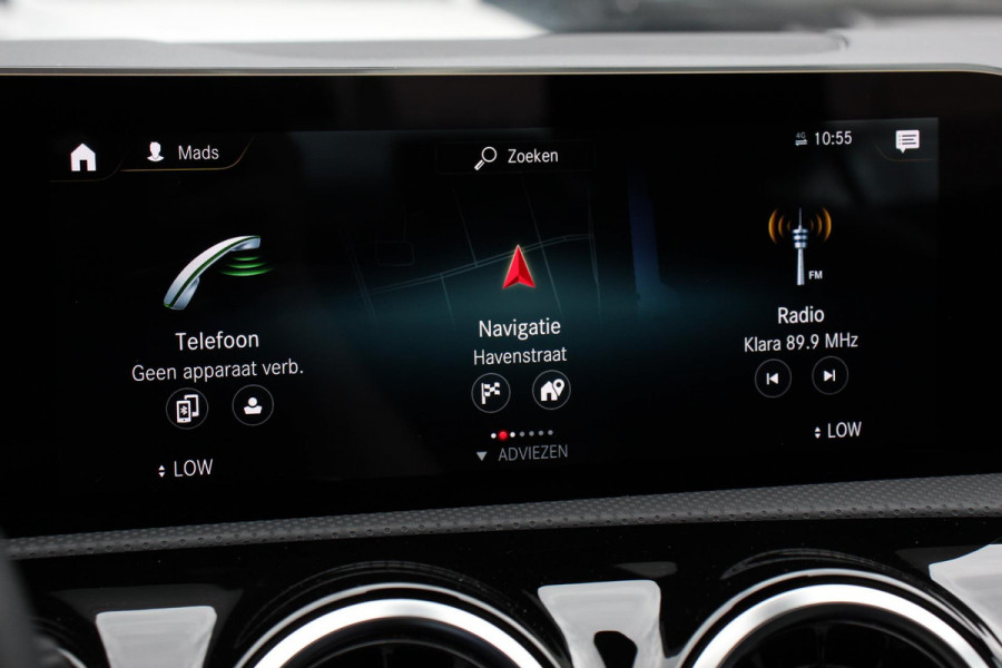 Mercedes-Benz CLA-Klasse 200 Progressive 7-DCT DEMO! Navigatie Climate Control Led Trekhaak Stoelverwarming Half Leder Camera