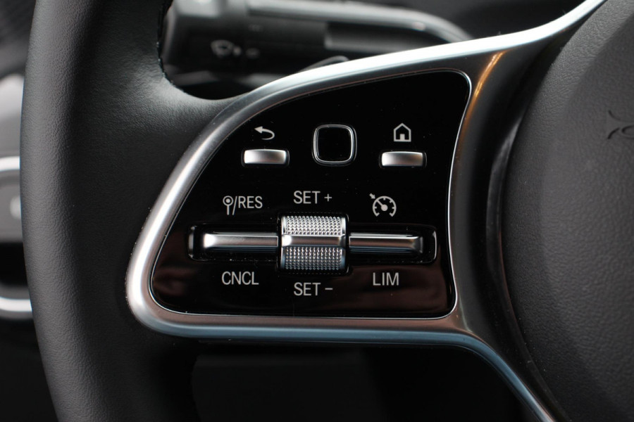 Mercedes-Benz CLA-Klasse 200 Progressive 7-DCT DEMO! Navigatie Climate Control Led Trekhaak Stoelverwarming Half Leder Camera