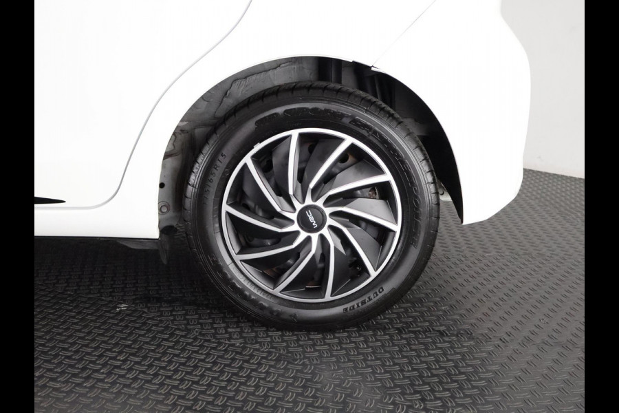Toyota Yaris 1.5 HYBRID BI-TONE GARANTIE 4-2030! CAMER. DEALERAUTO ! PDC . GARANTIE TOT 04-2030