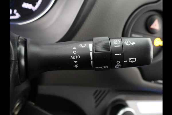 Toyota Yaris 1.5 HYBRID BI-TONE GARANTIE 4-2030! CAMER. DEALERAUTO ! PDC . GARANTIE TOT 04-2030