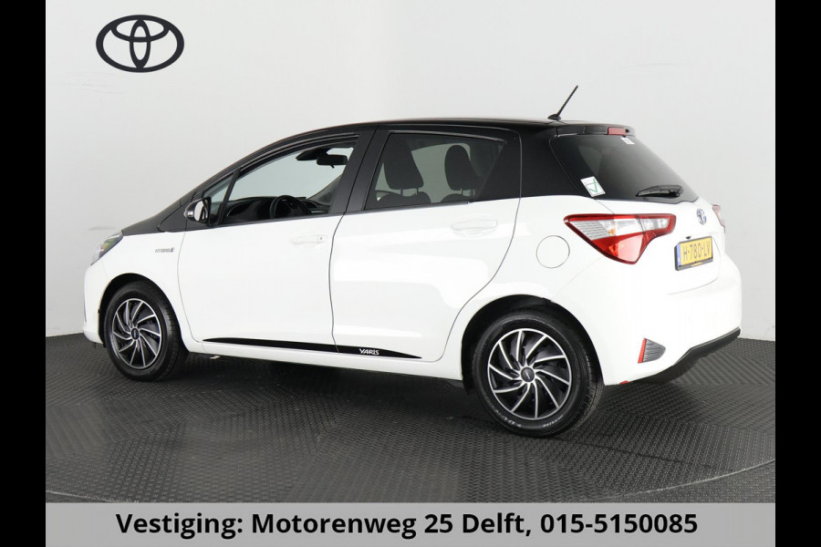 Toyota Yaris 1.5 HYBRID BI-TONE GARANTIE 4-2030! CAMER. DEALERAUTO ! PDC . GARANTIE TOT 04-2030