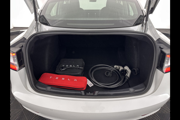 Tesla Model 3 Standard RWD Plus 60 kWh [ 3-Fase ] (INCL-BTW) Aut. *PANO | AUTO-PILOT | LUXURY-LEATHER | KEYLESS | FULL-LED | MEMORY-PACK | SURROUND-VIEW | DAB | CARPLAY | DIGI-COCKPIT | LANE-ASSIST | COMFORT-SEATS | 18"ALU*