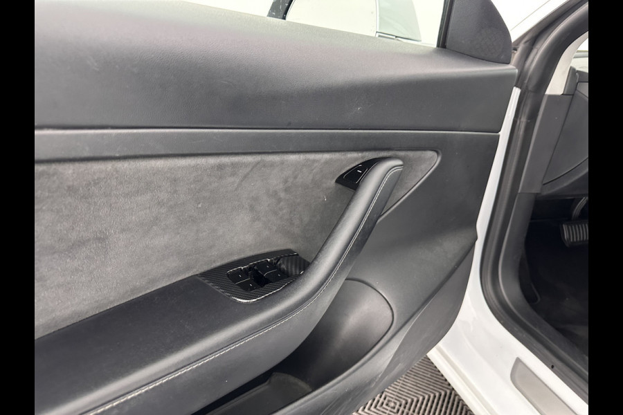 Tesla Model 3 Standard RWD Plus 60 kWh [ 3-Fase ] (INCL-BTW) Aut. *PANO | AUTO-PILOT | LUXURY-LEATHER | KEYLESS | FULL-LED | MEMORY-PACK | SURROUND-VIEW | DAB | CARPLAY | DIGI-COCKPIT | LANE-ASSIST | COMFORT-SEATS | 18"ALU*