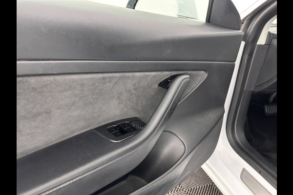 Tesla Model 3 Standard RWD Plus 60 kWh [ 3-Fase ] (INCL-BTW) Aut. *PANO | AUTO-PILOT | LUXURY-LEATHER | KEYLESS | FULL-LED | MEMORY-PACK | SURROUND-VIEW | DAB | CARPLAY | DIGI-COCKPIT | LANE-ASSIST | COMFORT-SEATS | 18"ALU*
