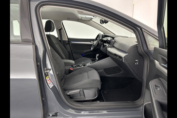 Volkswagen GOLF Variant 2.0 TDI Life Business (INCL-BTW)  *FULL-LED | DIGI-COCKPIT | NAVI-FULLMAP | HEATED-COMFORTSEATS | KEYLESS | DAB+ | CARPLAY | ECC | AMBIENT-LIGHT | PDC | 16''ALU*