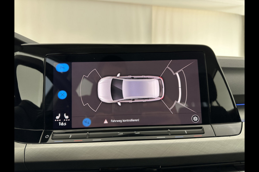 Volkswagen GOLF Variant 2.0 TDI Life Business (INCL-BTW)  *FULL-LED | DIGI-COCKPIT | NAVI-FULLMAP | HEATED-COMFORTSEATS | KEYLESS | DAB+ | CARPLAY | ECC | AMBIENT-LIGHT | PDC | 16''ALU*