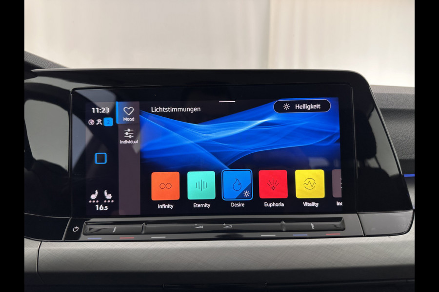 Volkswagen GOLF Variant 2.0 TDI Life Business (INCL-BTW)  *FULL-LED | DIGI-COCKPIT | NAVI-FULLMAP | HEATED-COMFORTSEATS | KEYLESS | DAB+ | CARPLAY | ECC | AMBIENT-LIGHT | PDC | 16''ALU*