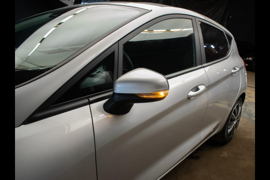 Ford Fiesta 1.1 Sport (APPLE CARPLAY,NAVI,CRUISE,LED,PDC,GETINT,DAB,BLUETOOTH,LANE ASSIST,SPORTSTOELEN,NIEUWE APK,NETTE STAAT)