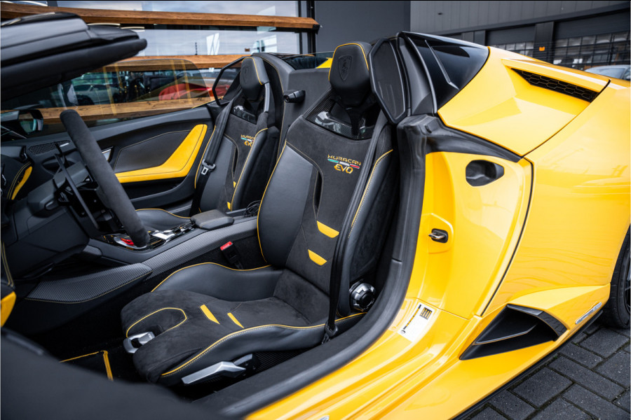 Lamborghini Huracán Evo Spyder 5.2 V10 - Giallo Inti | Origineel NL | Dealer O.H. | Lift | Sensonum