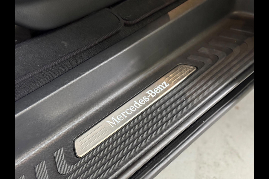 Mercedes-Benz V-Klasse 300d Lang 7 persoons | Pano | Standkachel | Leer | ACC | Burmester | Camera
