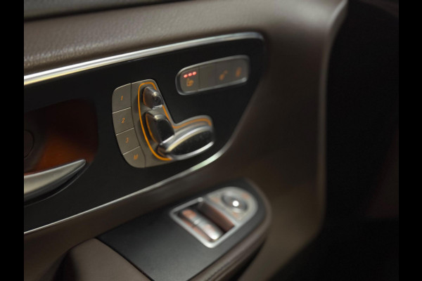 Mercedes-Benz V-Klasse 300d Lang 7 persoons | Pano | Standkachel | Leer | ACC | Burmester | Camera