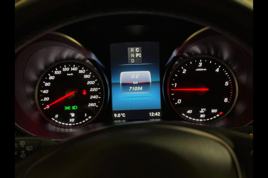 Mercedes-Benz V-Klasse 300d Lang 7 persoons | Pano | Standkachel | Leer | ACC | Burmester | Camera