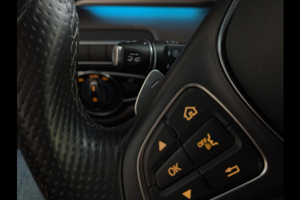 Mercedes-Benz V-Klasse 300d Lang 7 persoons | Pano | Standkachel | Leer | ACC | Burmester | Camera