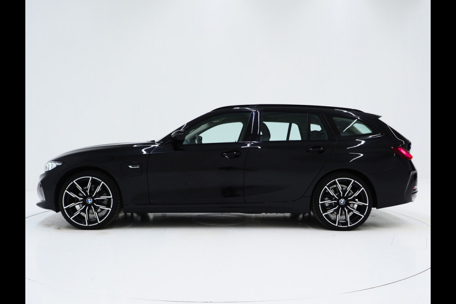 BMW 3 Serie Touring 320e LCI Shadow Line | Nieuw Model | Widescreen | Carplay | Leder | Cruise | DAB | LED | PDC