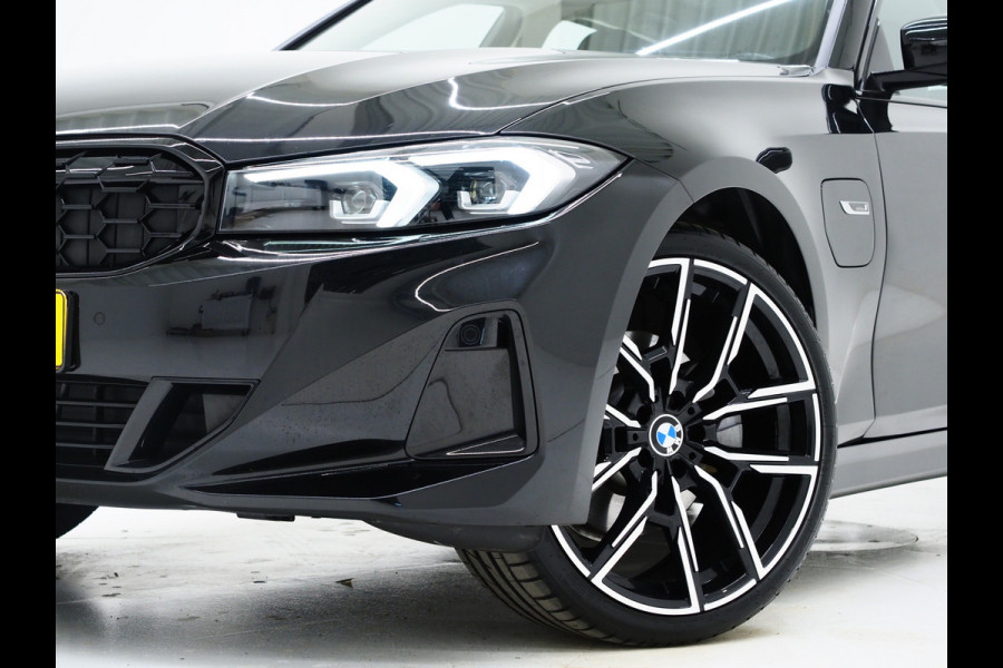 BMW 3 Serie Touring 320e LCI Shadow Line | Nieuw Model | Widescreen | Carplay | Leder | Cruise | DAB | LED | PDC