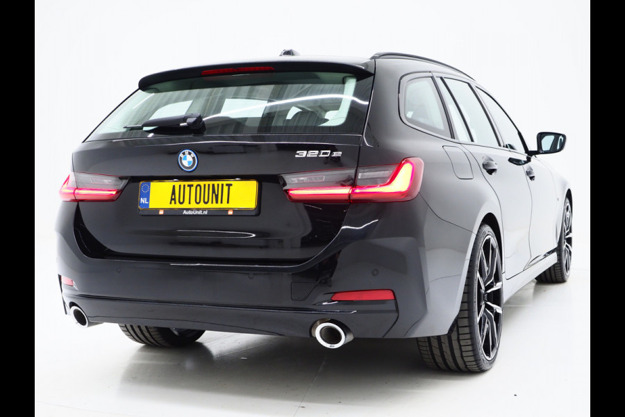 BMW 3 Serie Touring 320e LCI Shadow Line | Nieuw Model | Widescreen | Carplay | Leder | Cruise | DAB | LED | PDC