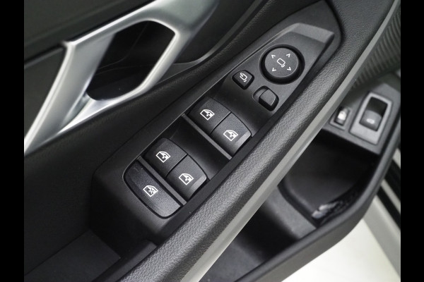 BMW 3 Serie Touring 320e LCI Shadow Line | Nieuw Model | Widescreen | Carplay | Leder | Cruise | DAB | LED | PDC