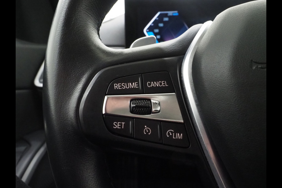 BMW 3 Serie Touring 320e LCI Shadow Line | Nieuw Model | Widescreen | Carplay | Leder | Cruise | DAB | LED | PDC