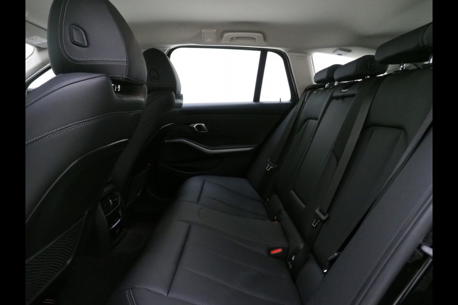 BMW 3 Serie Touring 320e LCI Shadow Line | Nieuw Model | Widescreen | Carplay | Leder | Cruise | DAB | LED | PDC
