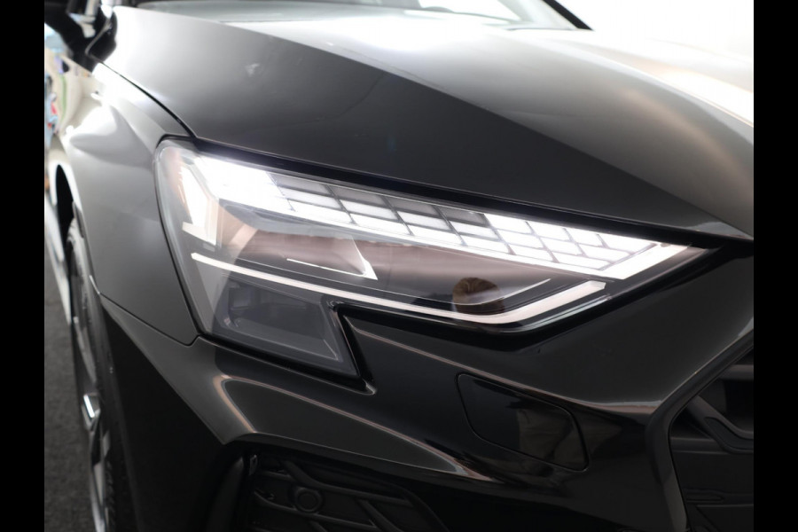 Audi A3 Sportback 45 TFSI e S edition Competition 272 pk S-tronic| Navigatie | Panoramadak | Parkeersensoren (Park assist) | Achteruitrijcamera | Adaptieve cruise control | Matrix LED koplampen |